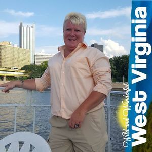 Meet your Posher, Crystal